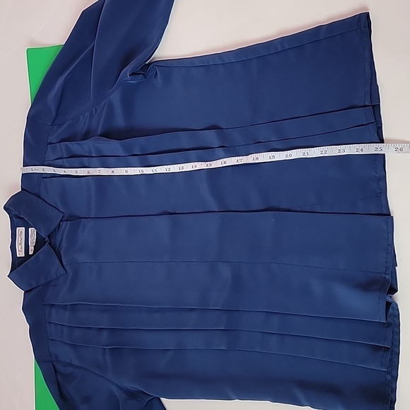 Talbots pleated blouse, long sleeve / 8. - Picture 5 of 9